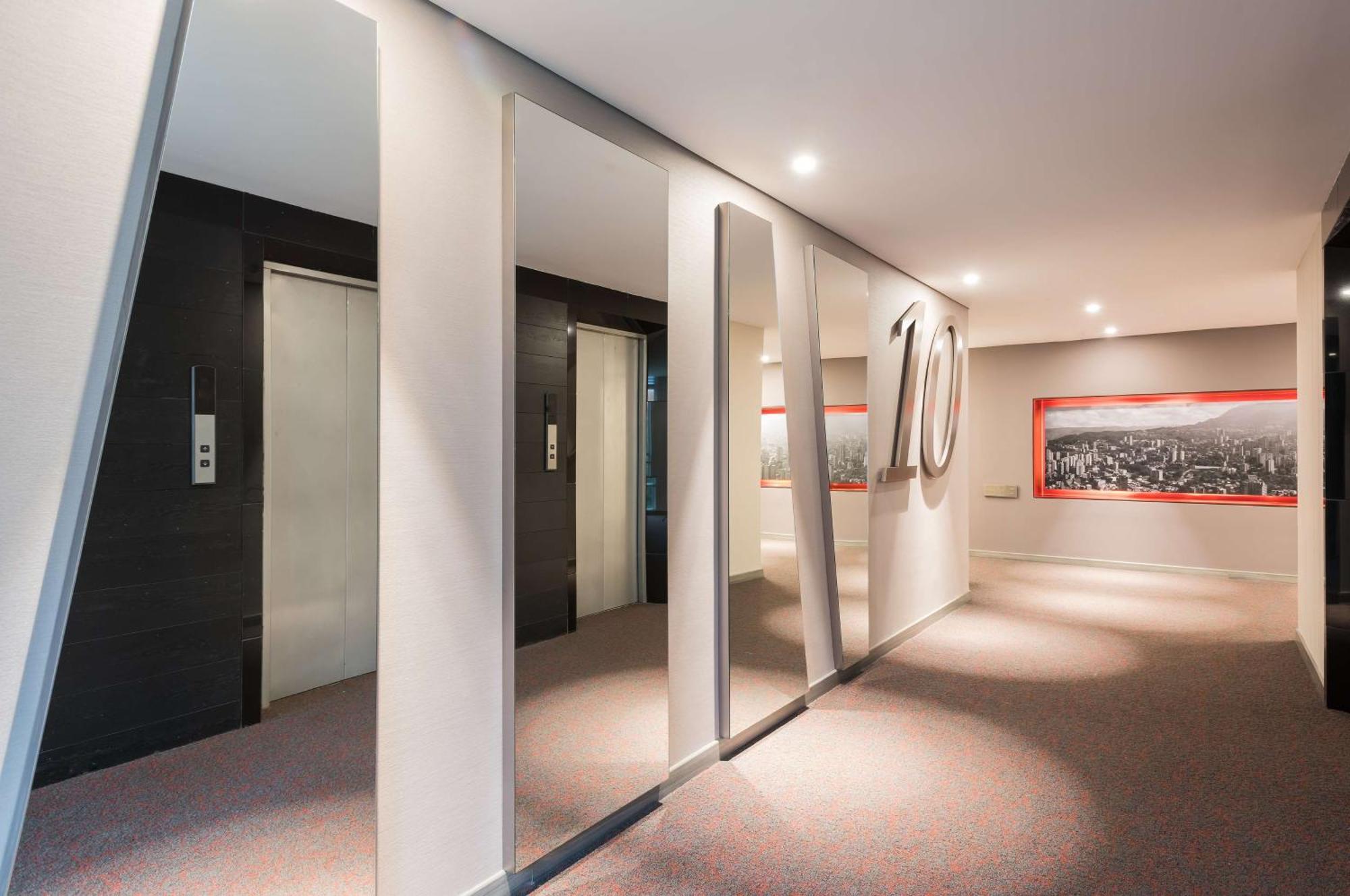 Отель Nh Collection Medellin Royal Экстерьер фото
