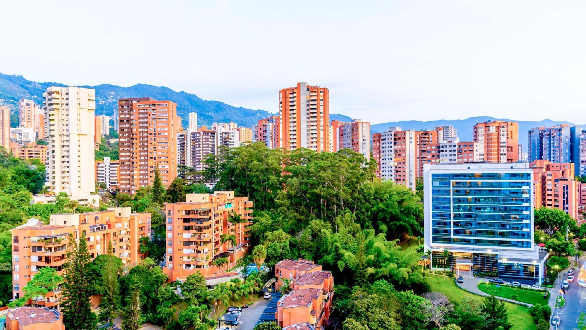 Отель Nh Collection Medellin Royal Экстерьер фото