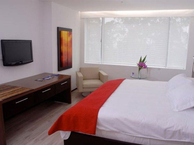 Отель Nh Collection Medellin Royal Номер фото